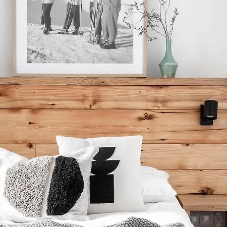 Aura Apartment
