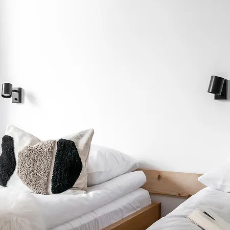 Aura Apartment *