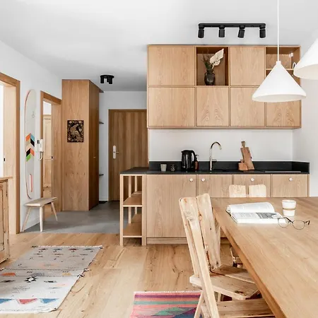 Aura Apartment *